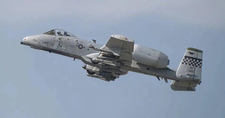 关于A-10攻击机的深入调查分析，A-10攻击机的深度剖析与调查
