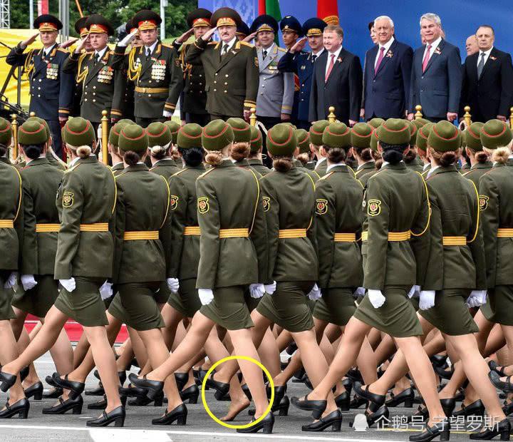 中国解放军亮相俄罗斯阅兵，跨越国界的军事友谊与共同安全追求，中俄军事友谊见证，中国解放军亮相俄罗斯阅兵，共同追求安全与合作
