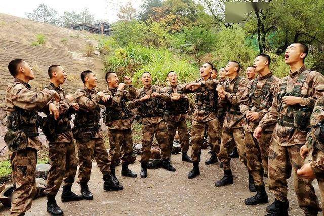 新兵新训感悟，挑战与成长并存的日子，新兵新训感悟，挑战与成长并存的历练之路