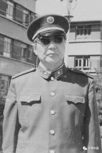手风琴独奏，志愿军战歌中的英勇与温情，手风琴独奏下的志愿军战歌，英勇与温情的交织