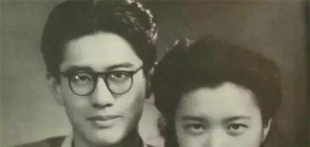 中国评论通讯社，时代的声音与文化的传播者，中国评论通讯社，时代之声，文化传播先驱