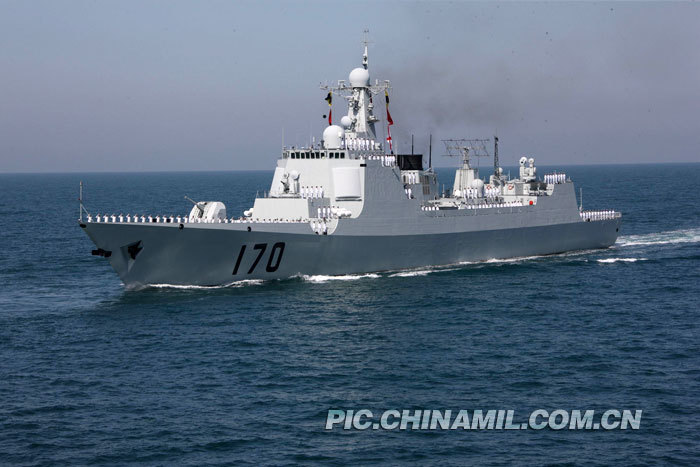 中国海军的骄傲，052C战舰，中国海军的骄傲，052C战舰亮相展实力