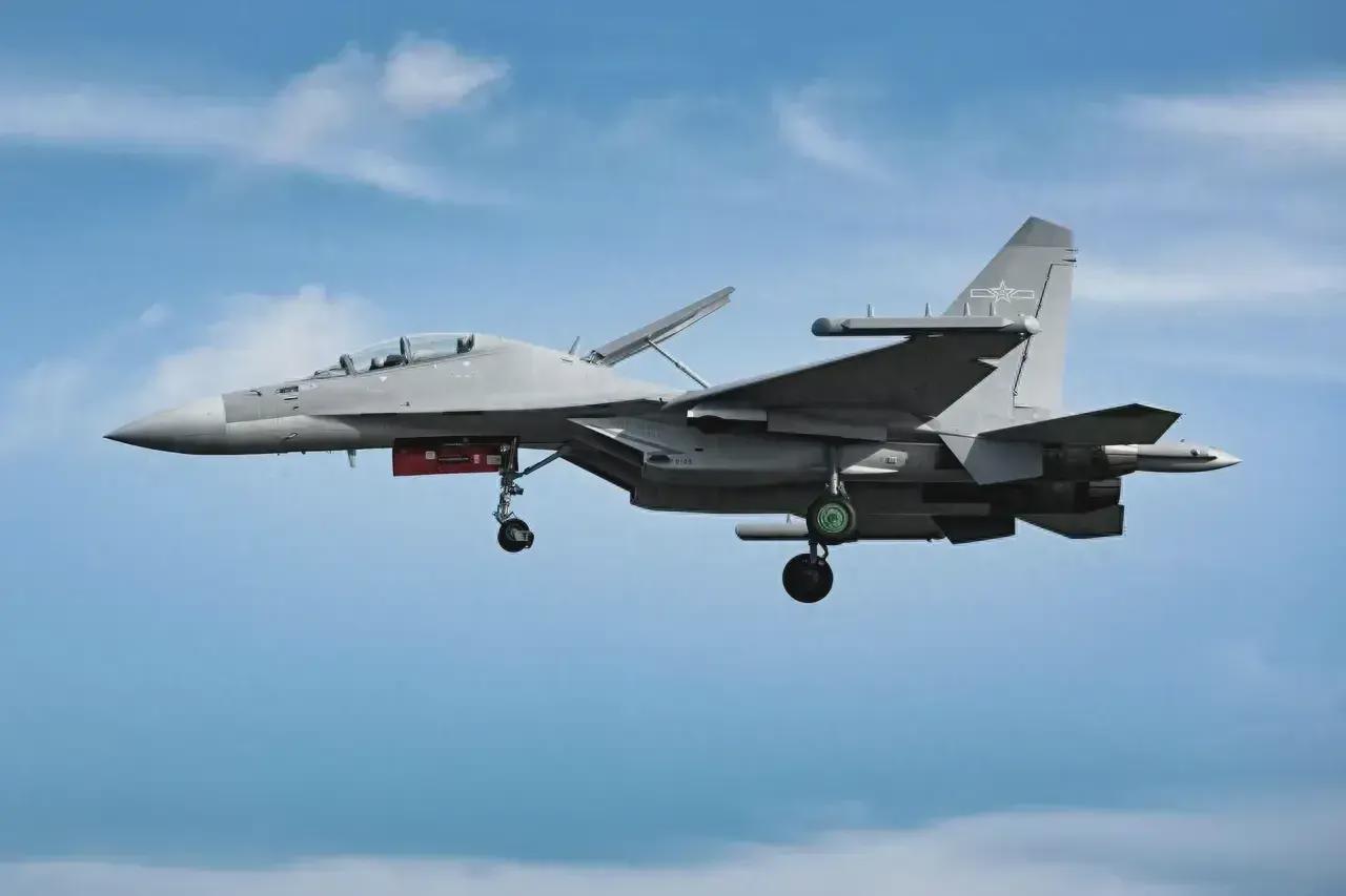 中国海军航空兵新锐力量