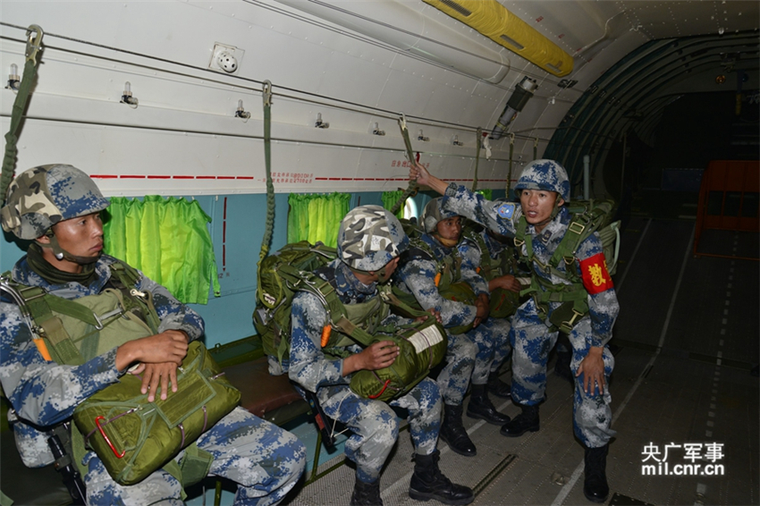 空降兵第15军历史沿革与辉煌战绩，空降兵第15军历史沿革与辉煌战绩概览