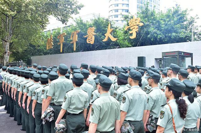 考军医大学需要什么条件，考军医大学的条件与要求