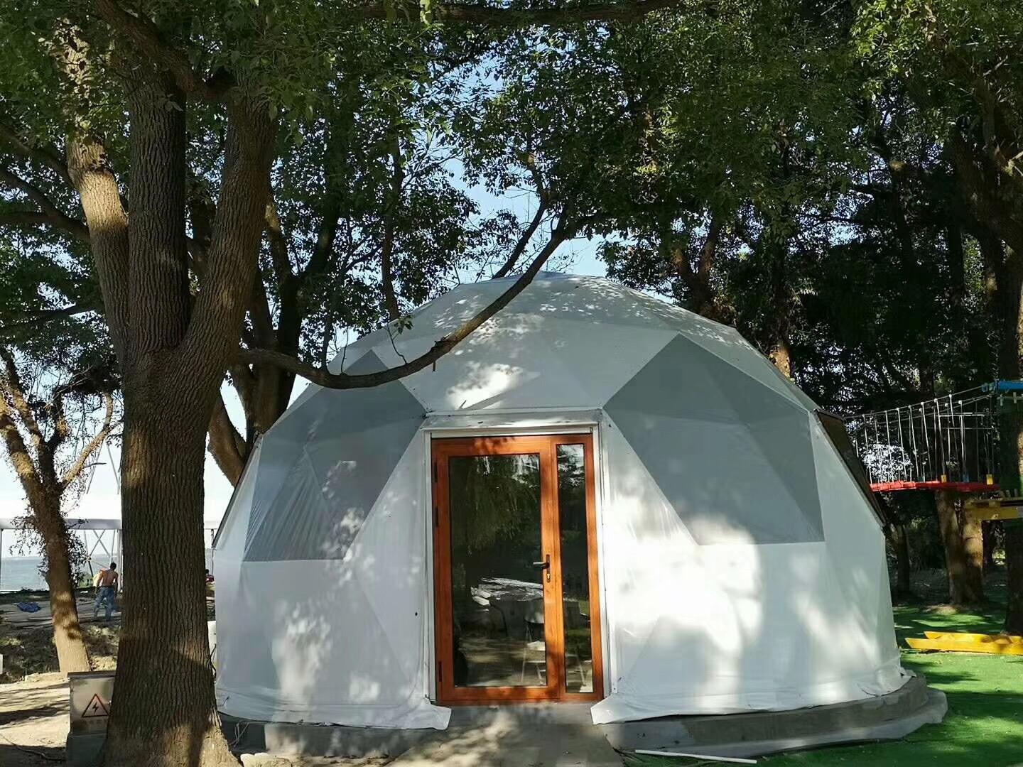 透明星空球形帐篷——探索新型户外住宿体验的独特魅力，透明星空球形帐篷，独特户外住宿体验的魅力探索
