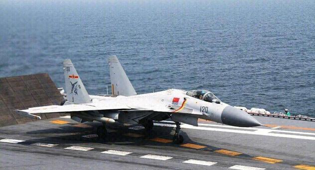 歼-15的特点，中国海军航空兵的主力战斗机，歼-15特点揭秘，中国海军航空兵主力战斗机的威力与优势
