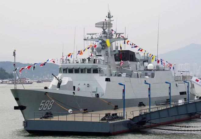 中国056型护卫舰，深V长桥楼船型的试航信号，中国056型护卫舰试航，深V长桥楼船展现海上实力