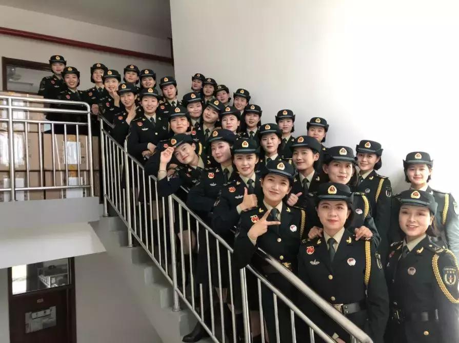 国庆70周年大阅兵感受，荣耀与力量的展现，国庆70周年大阅兵，荣耀与力量的辉煌展现