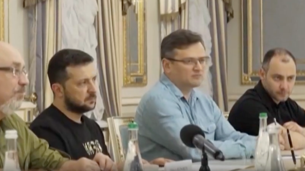 凤凰军机处张宁，揭秘一位杰出的军事战略家的成长与贡献，凤凰军机处张宁，军事战略家的成长与卓越贡献揭秘