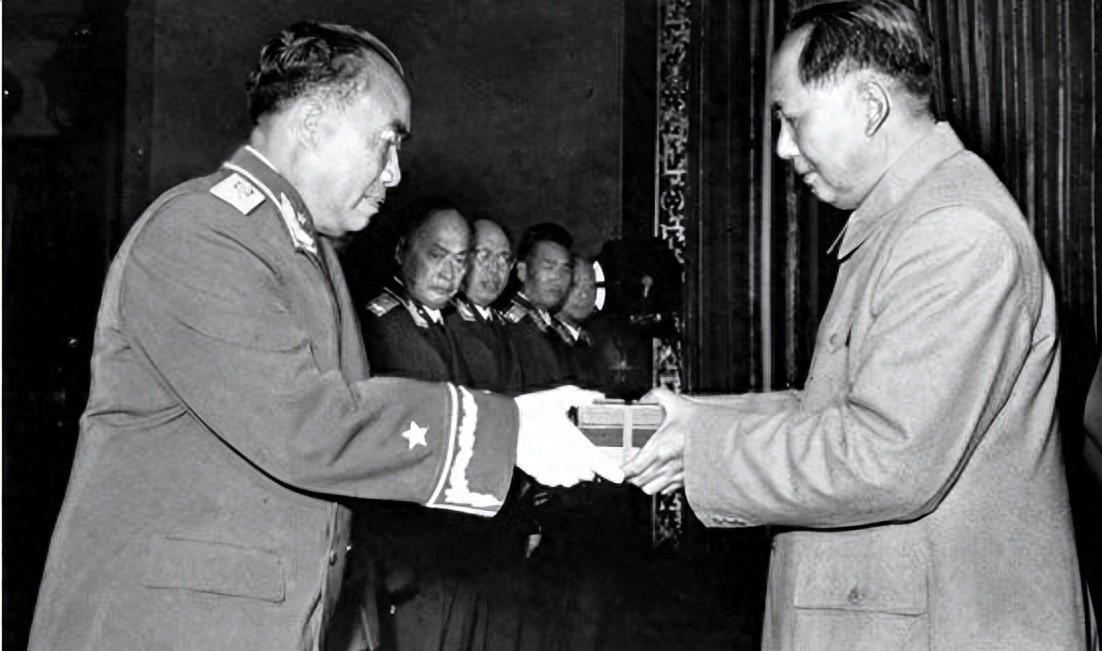 军衔的等级划分，制度、意义与全球概览，全球军衔制度概览，等级划分、制度及其意义