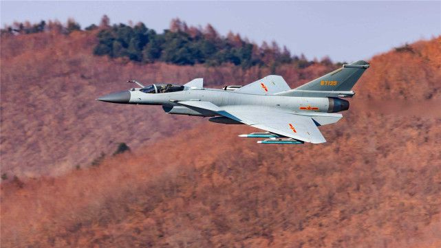 喜提歼八，中国空军的新里程碑，中国空军喜提歼八，新里程碑诞生