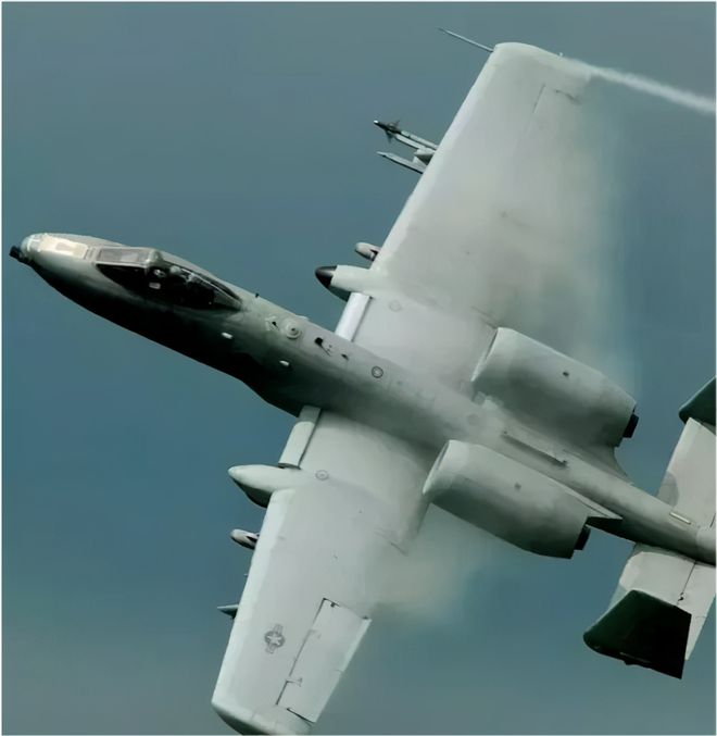 A-10疣猪攻击机的缺点分析，A-10疣猪攻击机的缺陷剖析