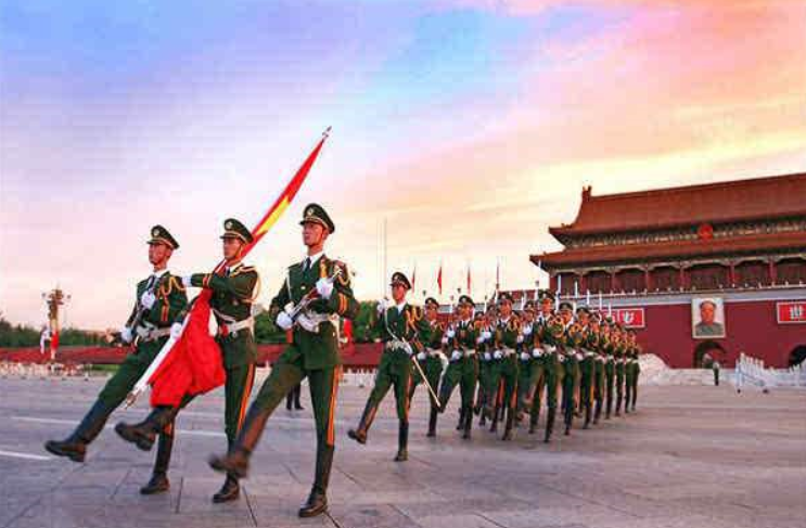 国旗护卫队与三军仪仗队，职责与区别的探讨，国旗护卫队与三军仪仗队，职责与差异解析