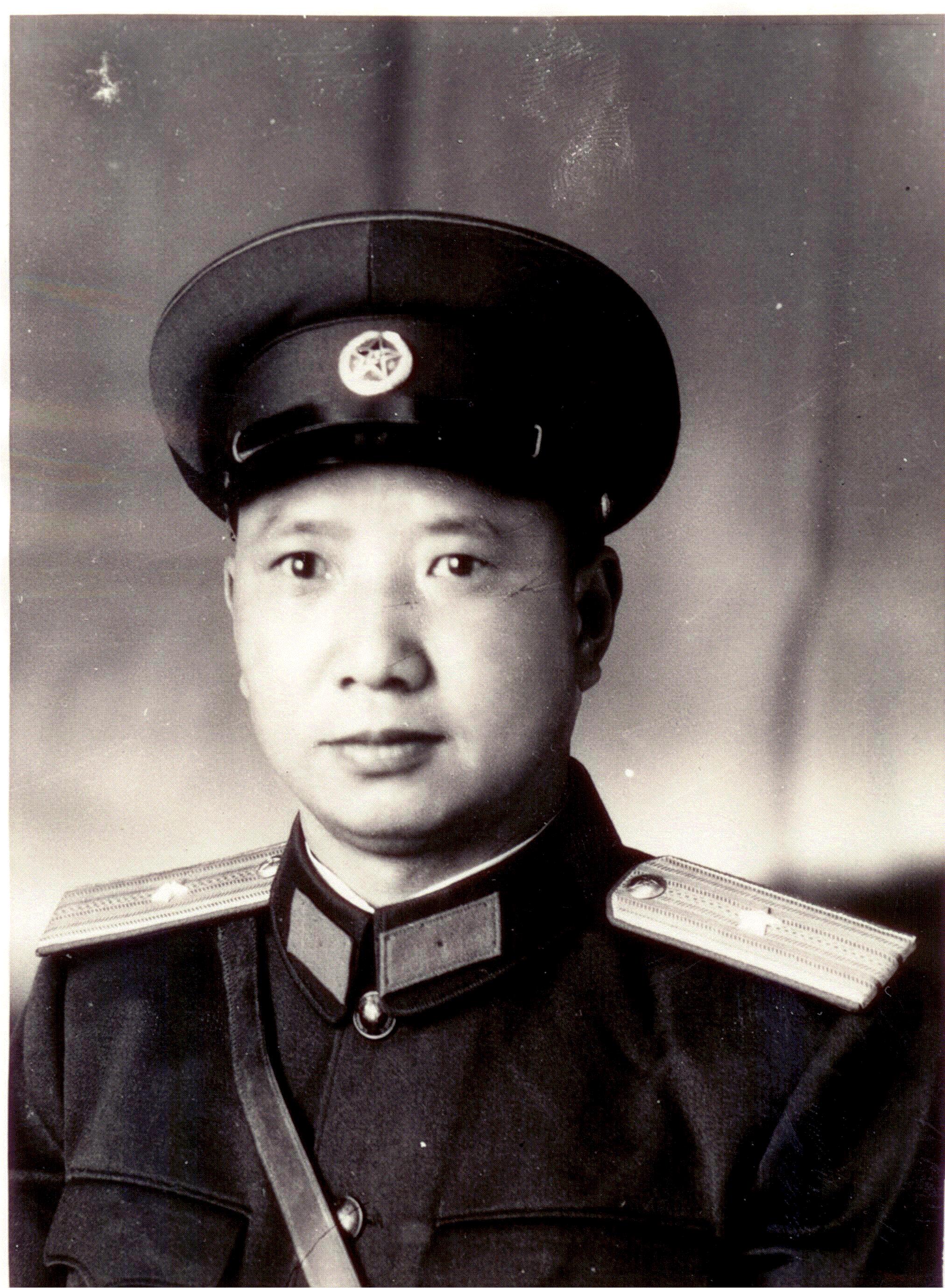 六五式绿军装女兵图片的魅力与历史背景，六五式绿军装女兵图片，魅力与历史背景揭秘
