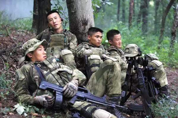中国特种兵参加猎人学校的独特经历，中国特种兵猎人学校的独特历练之旅