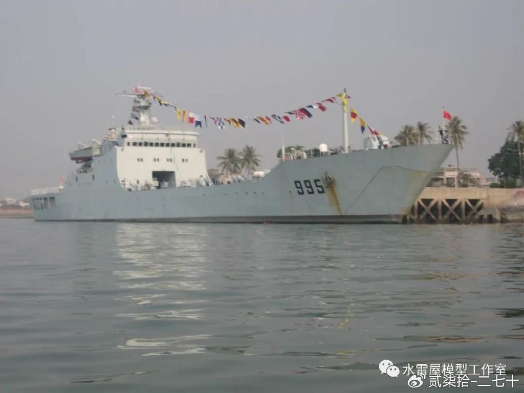 揭秘中国海军的巨舰——935登陆舰，揭秘中国海军巨舰，935登陆舰的震撼力量