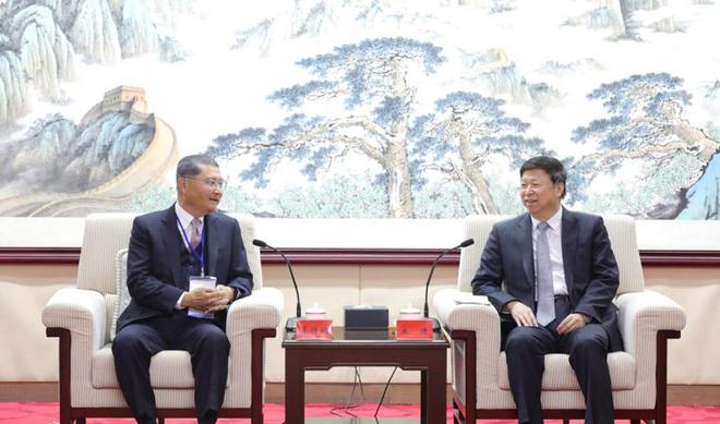 台湾立法机构龙头正副，角色、职责与影响，台湾立法机构龙头角色揭秘，正副职职责与影响力分析