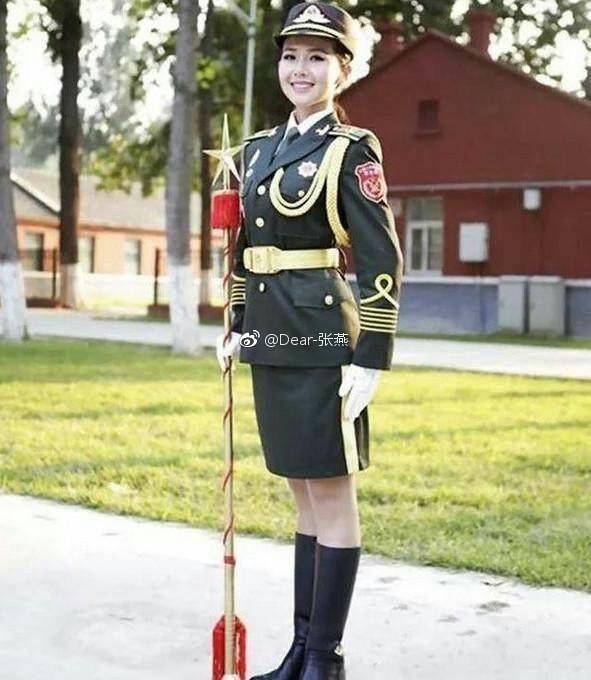 中国女兵裙装图片，展现新时代女性的风采与力量，中国女兵裙装风采，展现新时代女性的力量与魅力