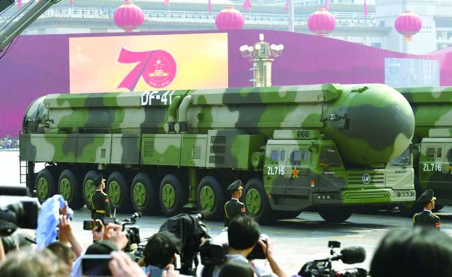 中国造出东风-61，展现强大的国防科技实力，东风-61亮相，中国国防科技实力再显强大