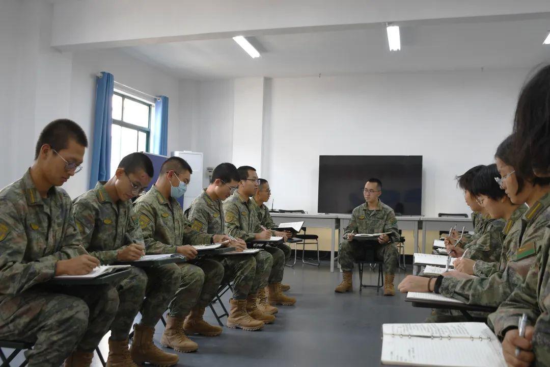国防大学老师名单及其卓越贡献，国防大学老师名单及卓越贡献概览