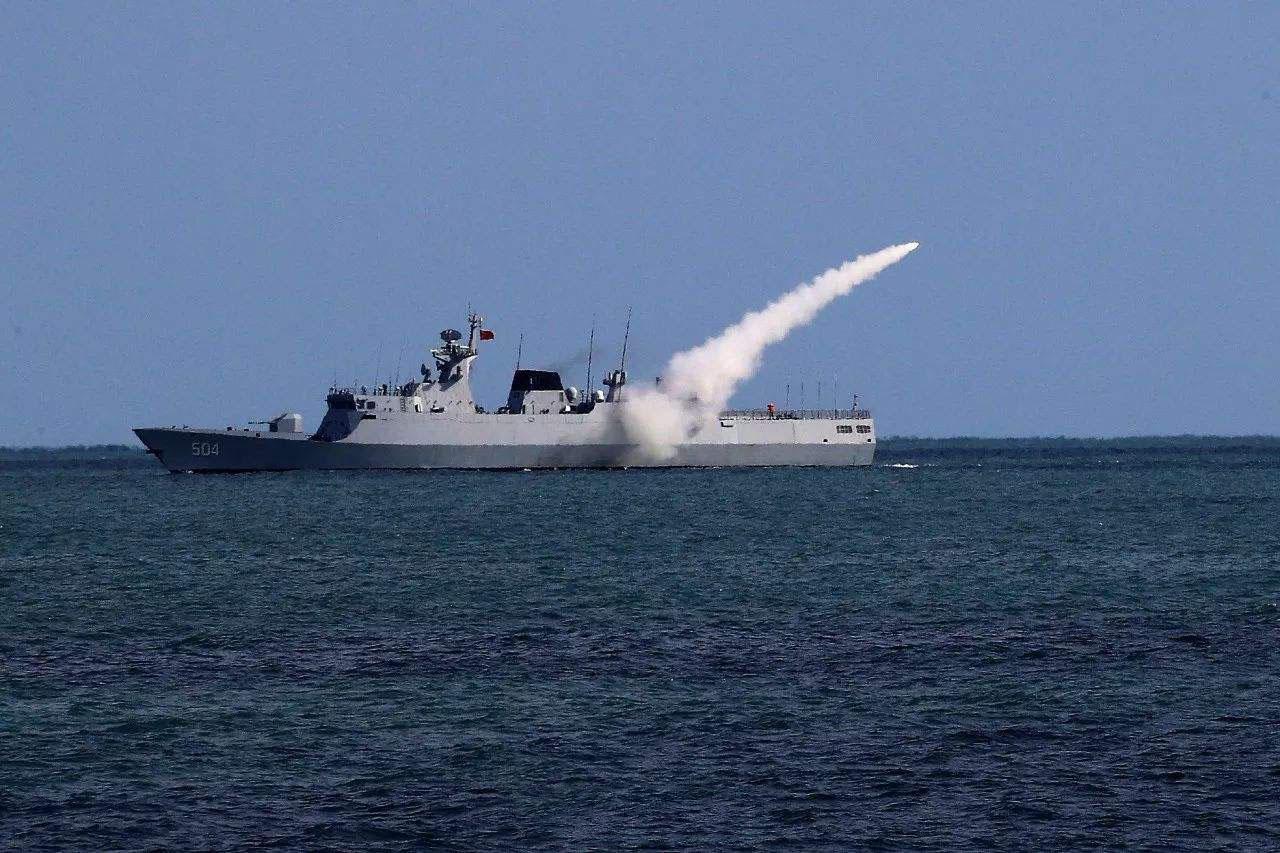 海军大型军舰，力量与荣耀的象征，海军大型军舰，力量与荣耀的海洋霸主