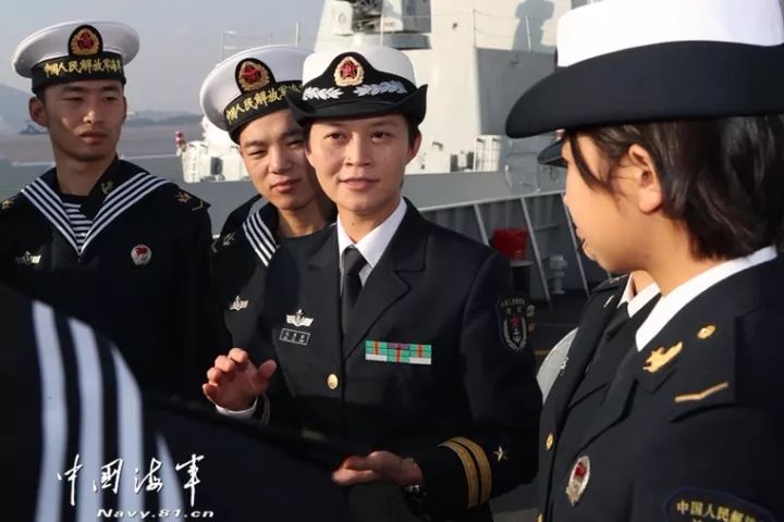 中国海军的杰出女性，首位担任驱逐舰女舰长的故事，中国海军首位女驱逐舰舰长，杰出女性的航海传奇