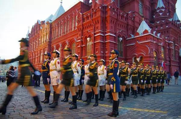 中国人民解放军仪仗队女兵身高要求，中国人民解放军仪仗队女兵身高要求揭秘