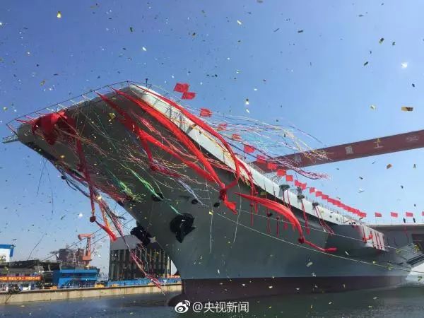 山东舰下水到海试，中国海军现代化建设的里程碑事件，中国海军现代化建设的里程碑事件，山东舰下水至海试历程回顾