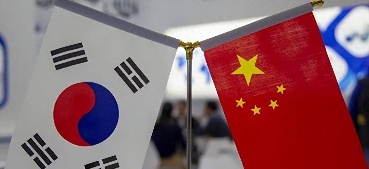 揭秘，中国海军新一代驱逐舰055大驱与韩国世宗大王的对比解析，中国海军新一代驱逐舰055大驱与韩国世宗大王对比解析，实力揭秘