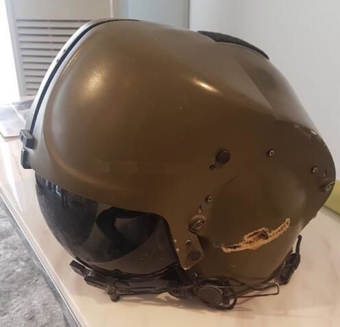 阿帕奇武装直升机飞行员头盔，现代战争中的生存关键，阿帕奇武装直升机飞行员头盔，现代战争中的生存利器