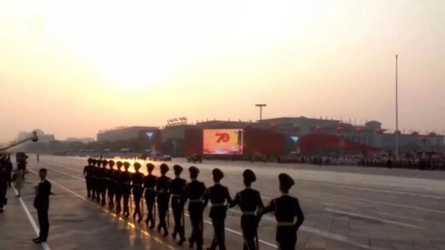 今天早上的阅兵仪式，壮丽雄浑，展现国家力量，阅兵仪式壮丽雄浑，展现国家力量风采