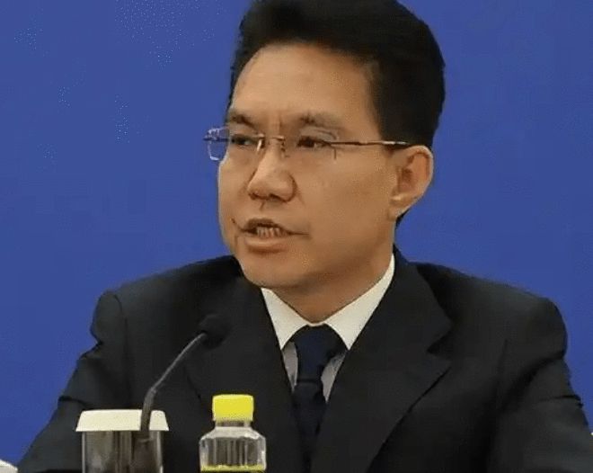 中央最新任免干部，动态更新与领导层优化，中央领导层动态更新与优化，最新干部任免一览