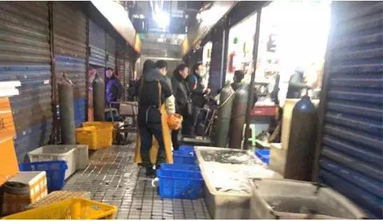 华南海鲜市场女老板