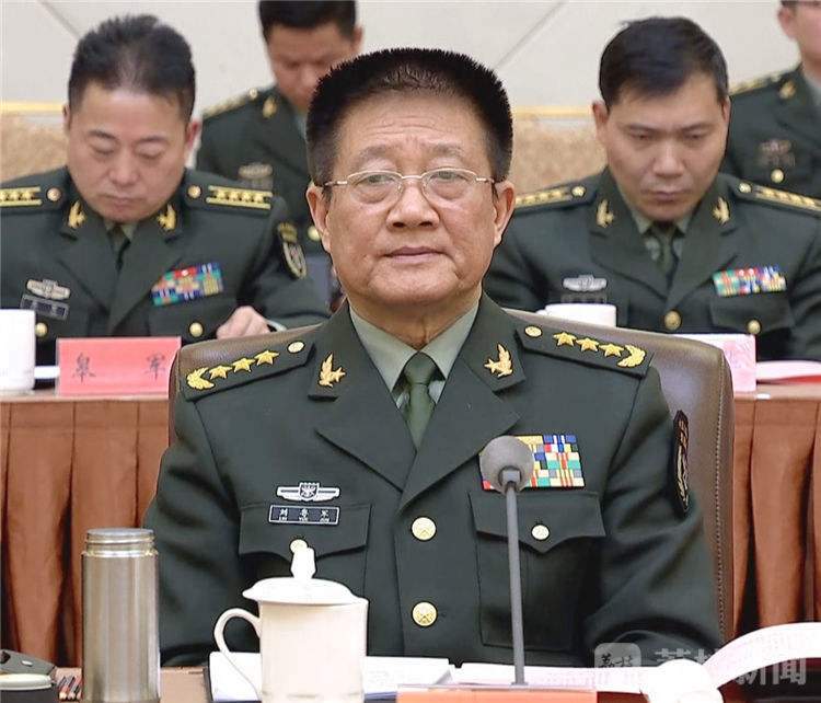 陆军司令与战区司令，军事体系中的核心力量，陆军司令与战区司令，军事体系中的两大核心力量