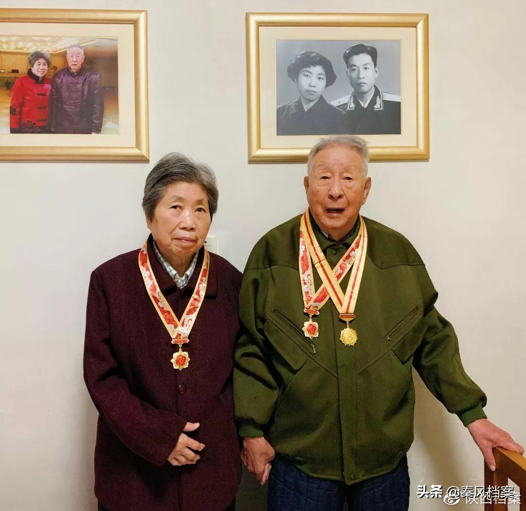 中国人民志愿军抗美70周年纪念章，历史的铭记与时代的颂歌，中国人民志愿军抗美70周年纪念章，历史的铭记，时代的颂歌