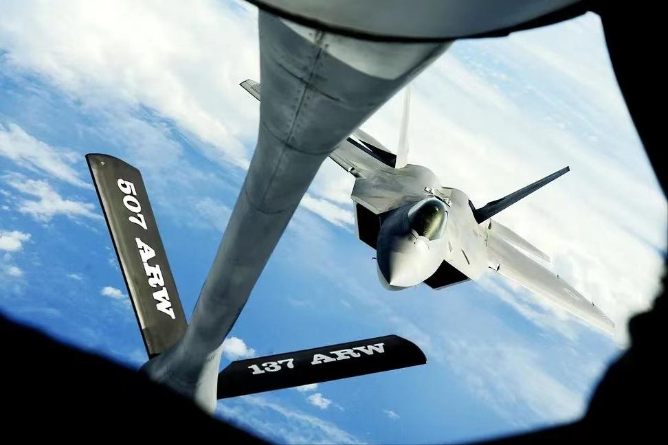 歼-20的首飞时间，探索中国航空工业的里程碑事件，歼-20首飞揭秘，中国航空工业的里程碑事件