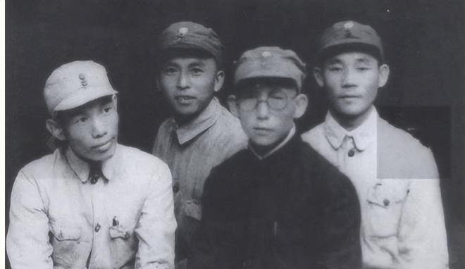 历任成都军区司令员，成都军区的历史沿革与司令员变迁，成都军区历任司令员及其历史沿革变迁