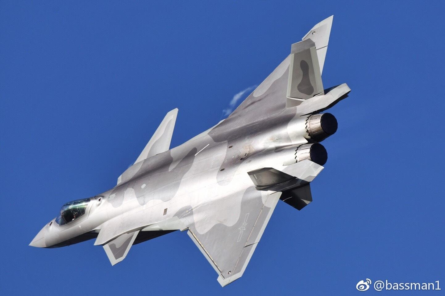 歼-20图片与飞行图，揭示中国新一代隐身战斗机的风采，揭秘，歼-20隐身战斗机风采与飞行图全解析