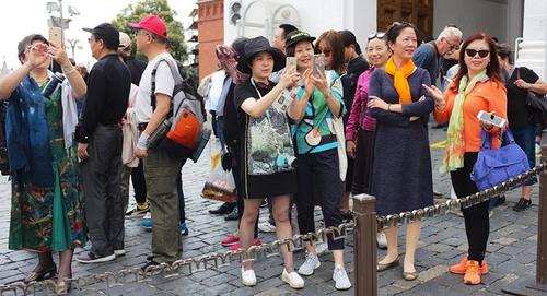 俄媒称中国游客来自俄罗斯非常不可接受，一种误解与沟通的必要性，俄媒对中国游客的误解，沟通的必要性与俄罗斯游客的接受度问题