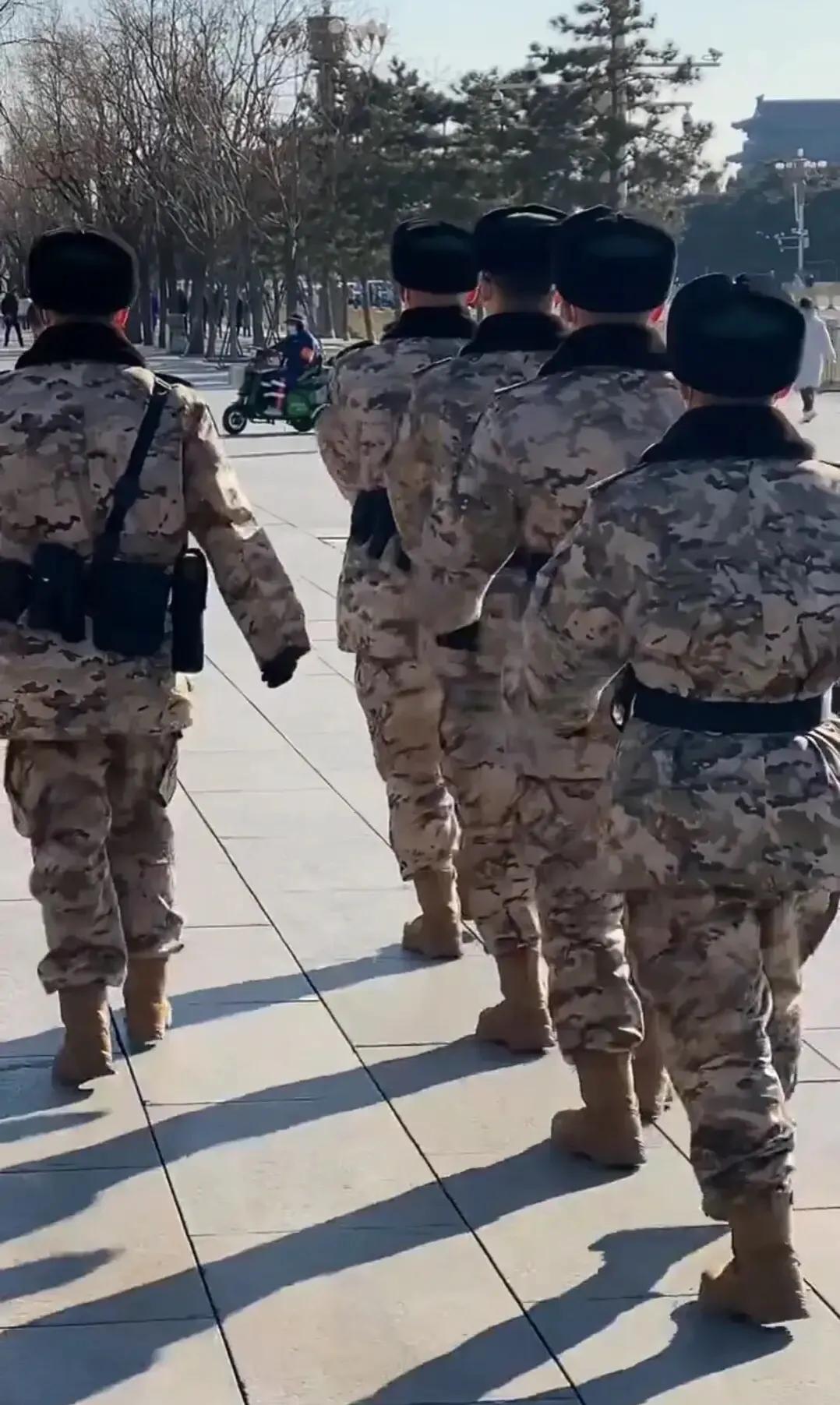 探索未来战场时尚，21新式作训服，未来战场时尚探索，全新21式作训服亮相