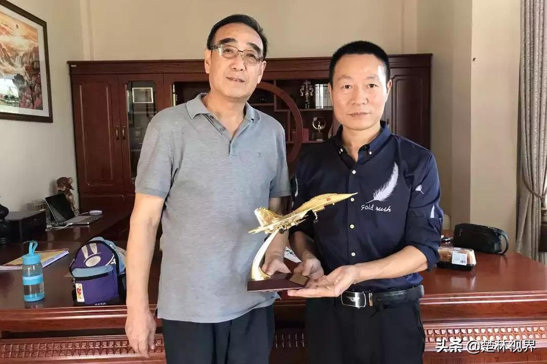 迷你歼-15战斗机模型，探索其独特魅力与精湛工艺，迷你歼-15战斗机模型，独特魅力与精湛工艺的深度探索
