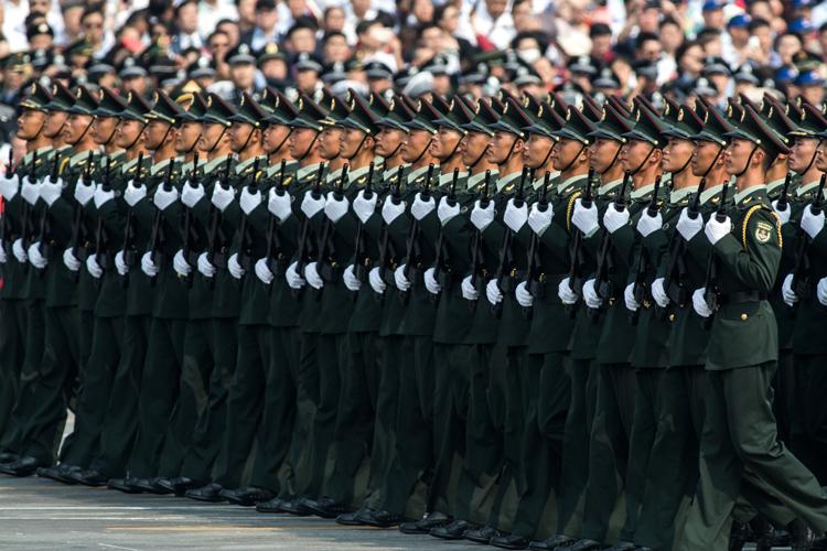 阅兵盛典中的徒步方队，回顾那些令人瞩目的步伐，阅兵盛典徒步方队，瞩目步伐的荣耀回顾