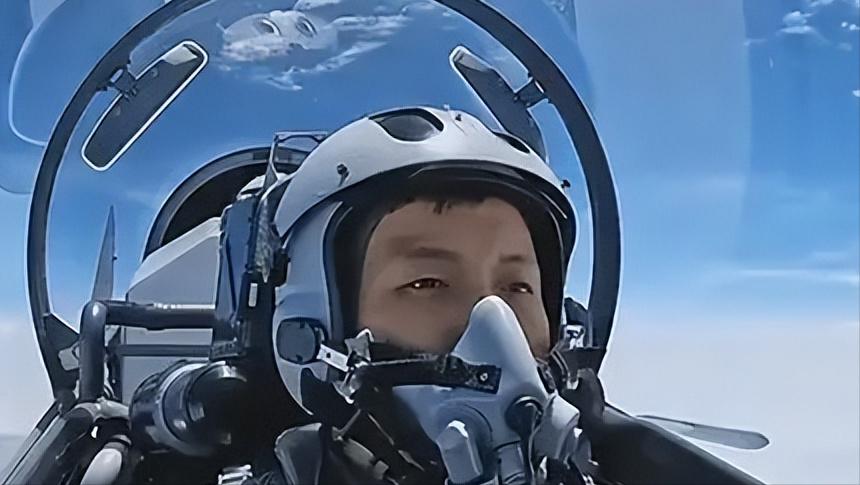 官媒发文暗示，歼-16曾击落五代战机，官媒披露，歼-16成功击落五代战机