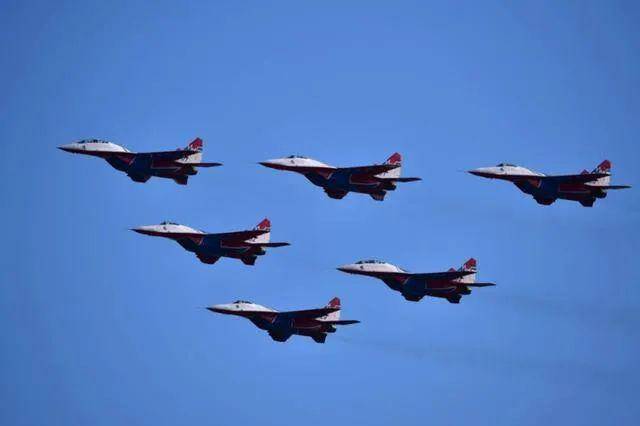空军是什么意思，探索空中力量的奥秘，探索空中力量的奥秘，空军定义与职责解析