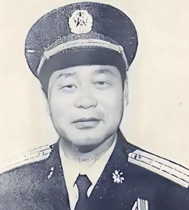 史玉将军，解放军的杰出代表，史玉将军，解放军杰出代表之光辉事迹