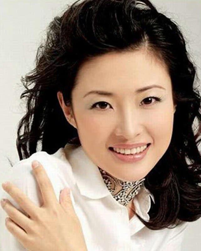 央视最漂亮的三大女主持人，央视三大美女主持人风采迷人