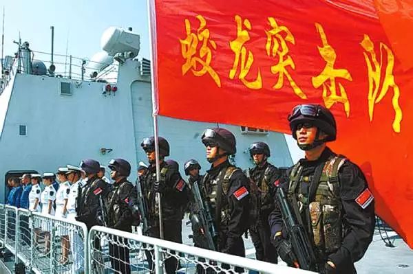 杨环杰蛟龙突击队，铁血团队的荣耀，杨环杰蛟龙突击队，铁血团队的荣耀之旅