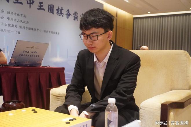 王中王一肖平，探索卓越之路，王中王一肖平，卓越之路的探索者