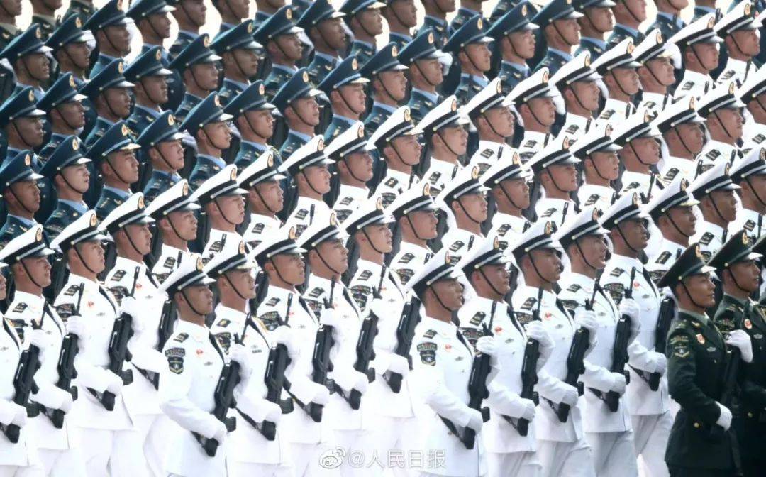 阅兵彩排陆军方队片段视频，展现荣耀与力量，阅兵彩排陆军方队震撼瞬间，荣耀与力量的展现